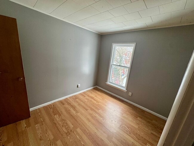 Building Photo - 213 Fletcher Ave