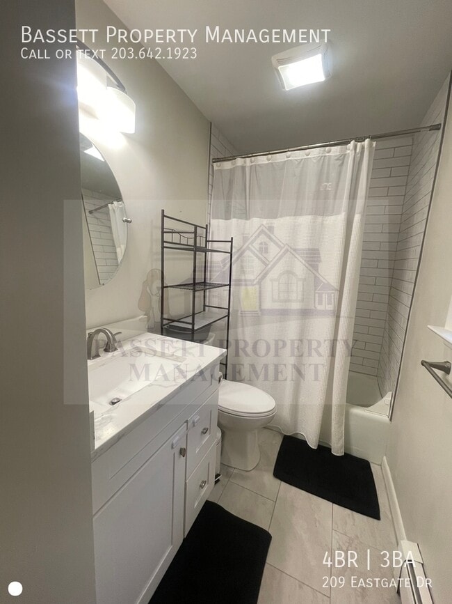 Building Photo - 209 Eastgate Dr