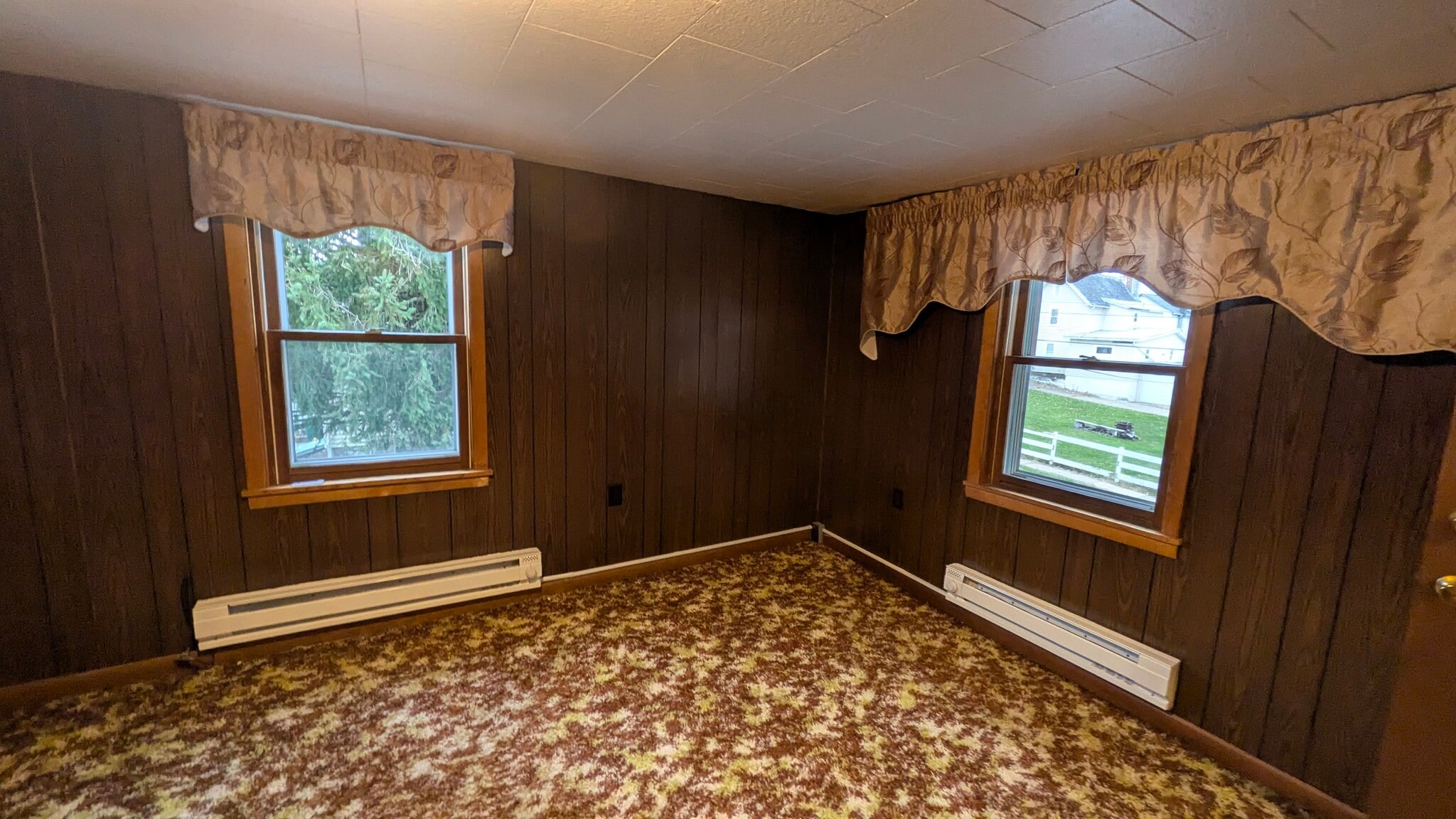 Building Photo - 1108 Charles St