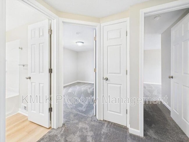 Building Photo - 9042 Maple Grove Rd