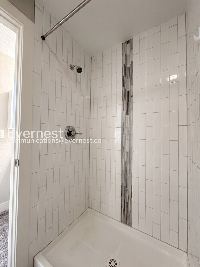 Building Photo - 18354 E Crestline Cir
