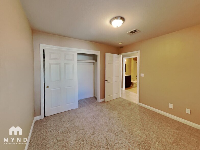 Building Photo - 3440 Winterhaven St