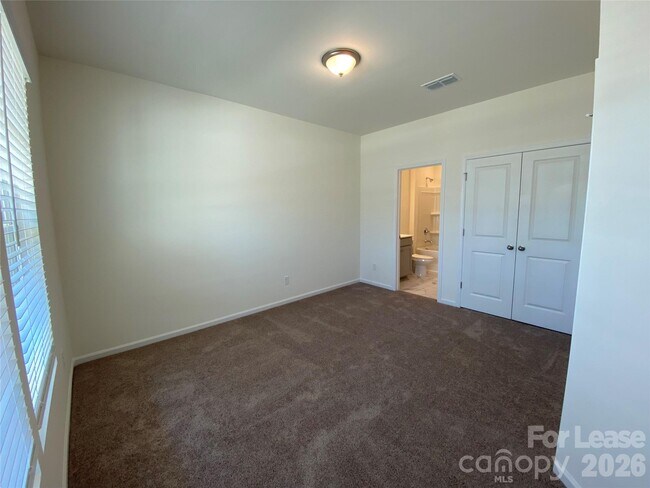 Building Photo - 1326 Harleston St