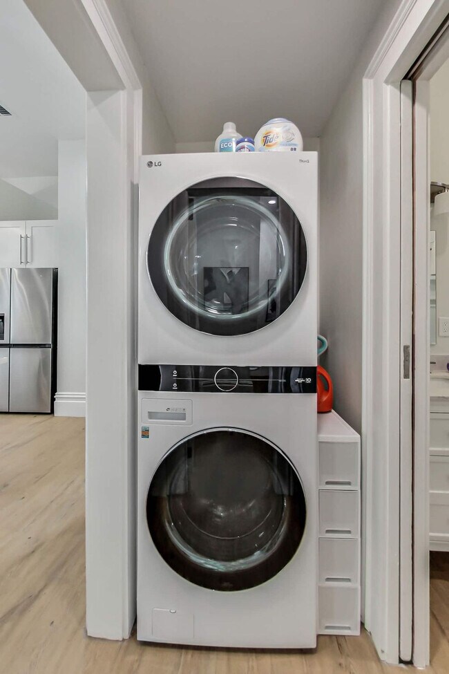 Building Photo - 1662 14th St