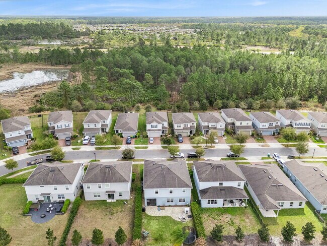 Building Photo - 1606 Chelsea Manor Cir