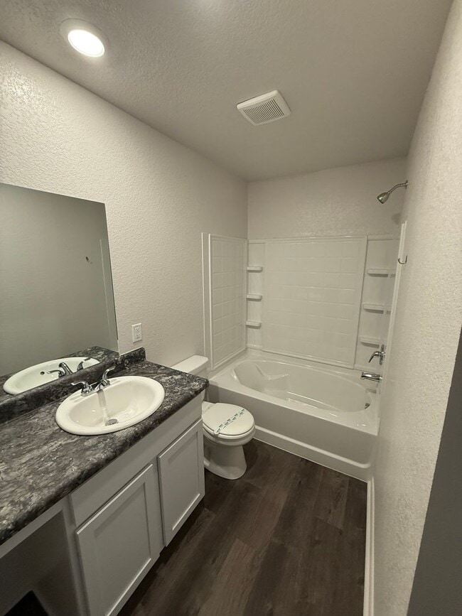 Building Photo - *4 Weeks Rent FREE!* BRAND NEW Three Bedroom | Two Bathroom Home in Vilonia