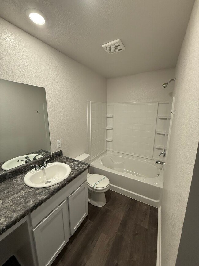 Building Photo - *Rent FREE until May1!* BRAND NEW Three Bedroom | Two Bathroom Home in Vilonia