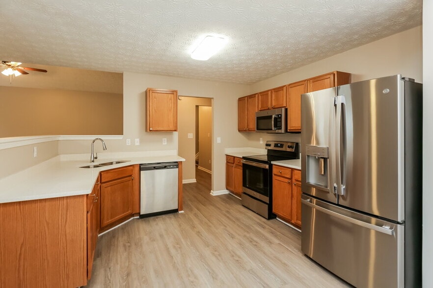 Building Photo - 2167 Mulberry Ln