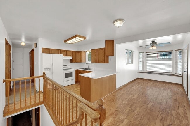 Building Photo - 9325 Quail Hollow Cir