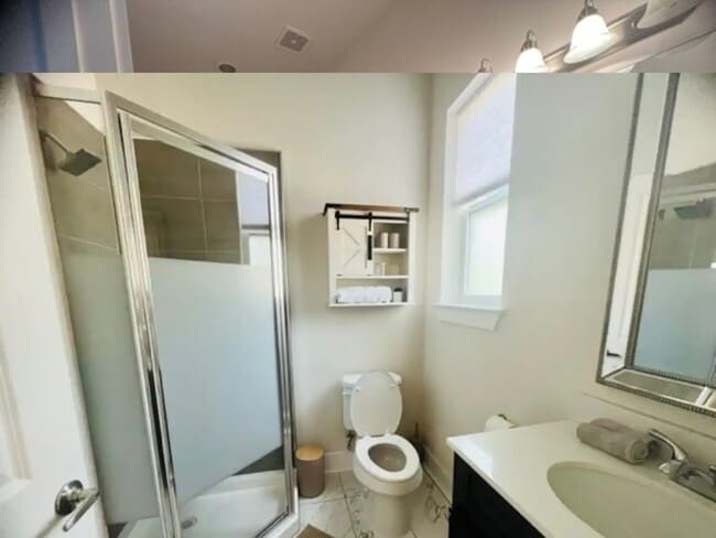 Building Photo - 1518 Tarley St