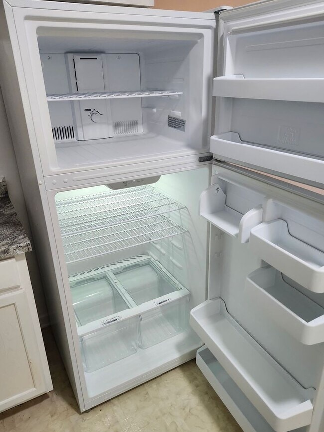 Building Photo - 1872 Darryl Dr