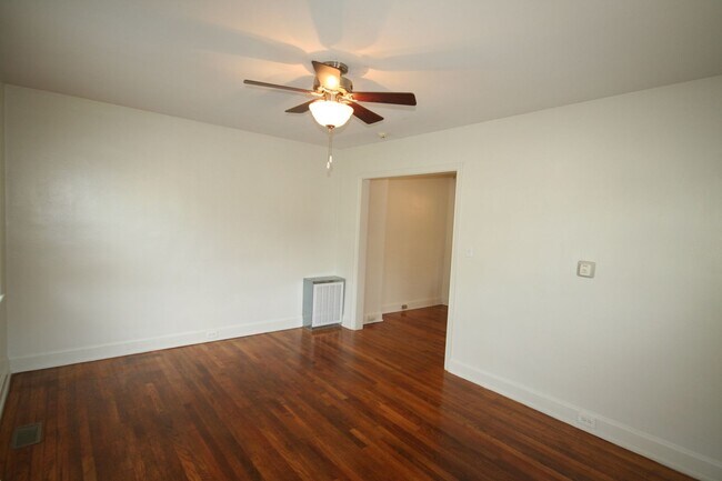 Building Photo - 1707 Englewood Ave