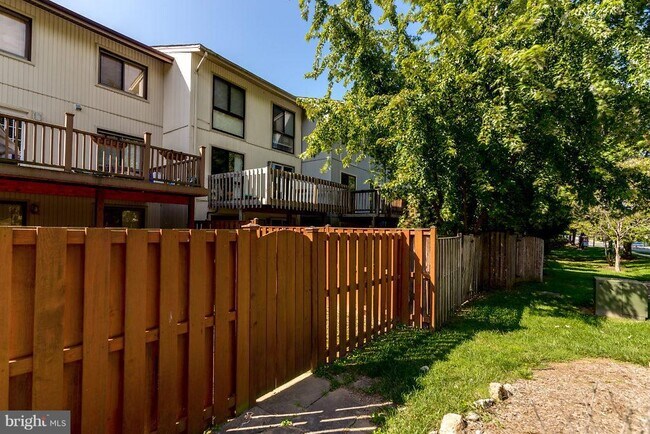 Building Photo - 9830 Sweet Mint Dr