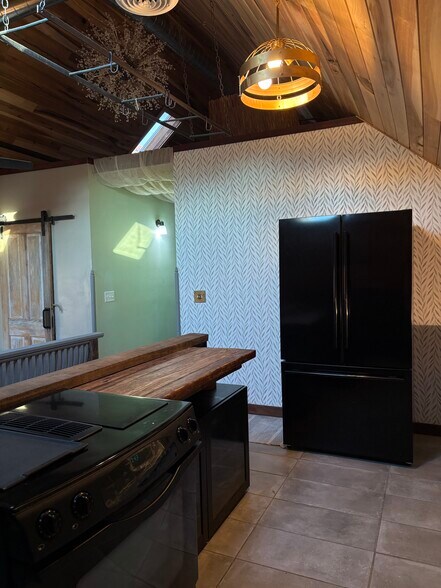 Building Photo - 920 Lafayette Ave