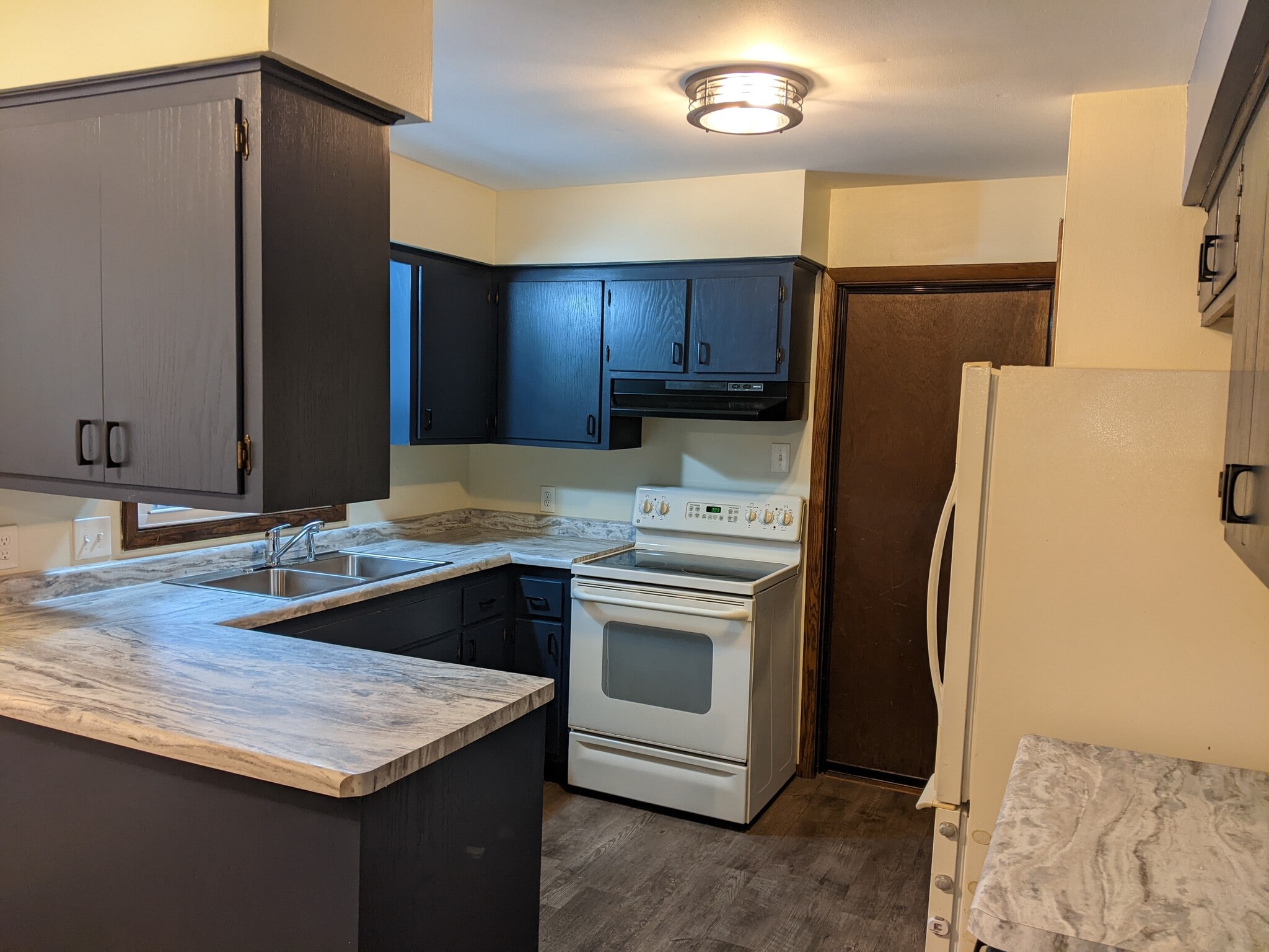 Kitchen - 314 Hartridge Dr