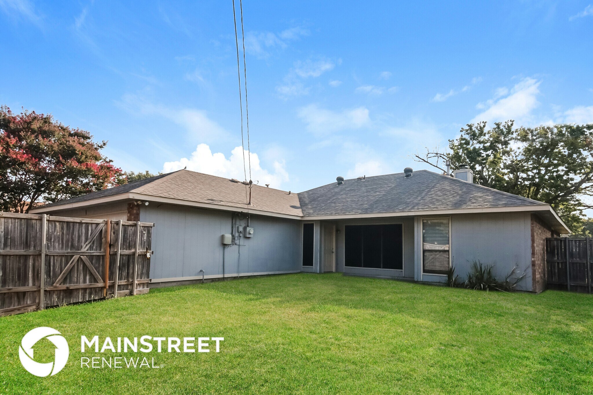 Building Photo - 2313 Crestview Ln