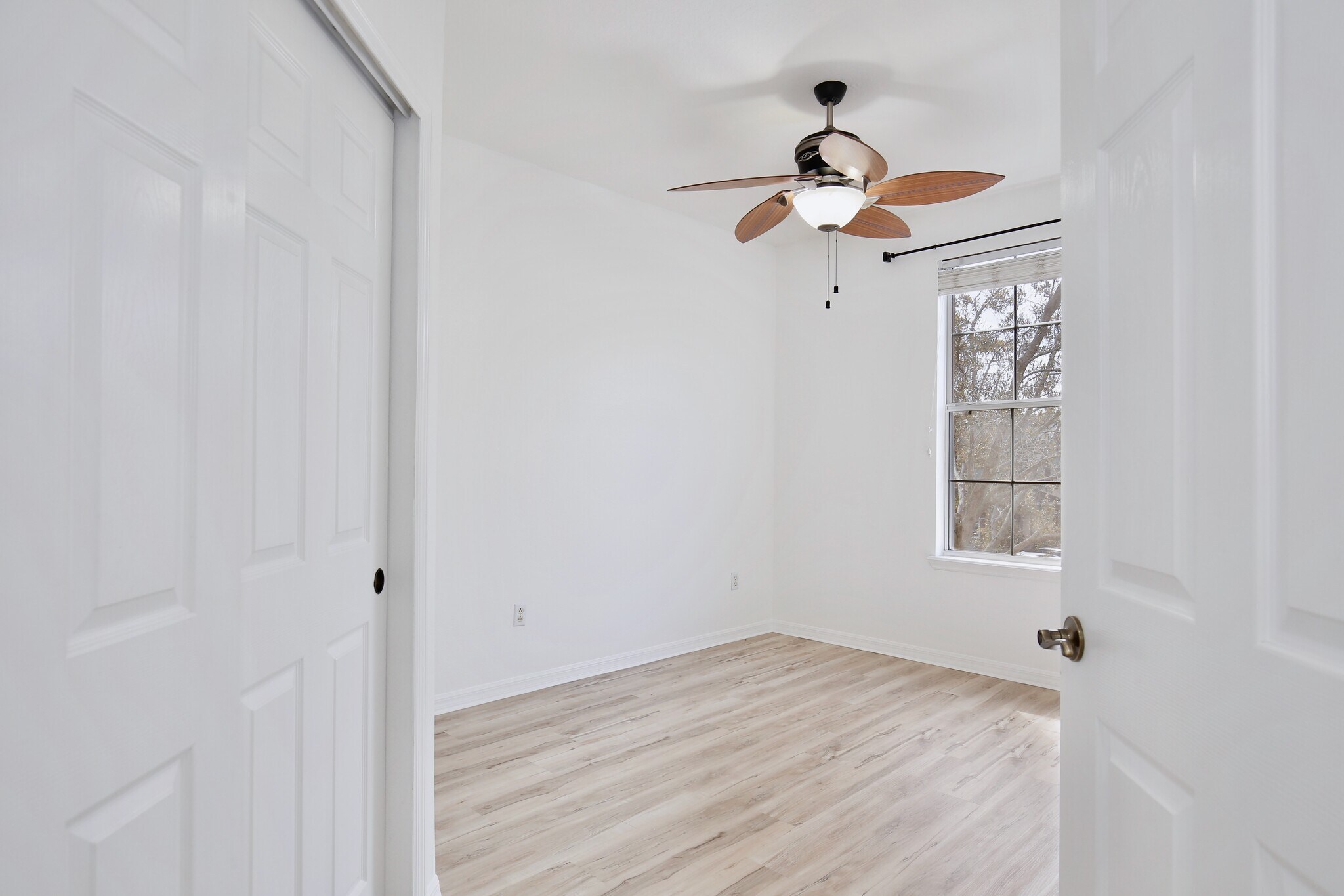 Building Photo - 11564 Mizzon Dr