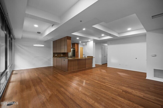 Building Photo - 7141 E Rancho Vista Dr