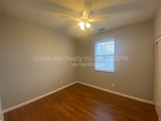 Building Photo - 297 Emory Oak Pl