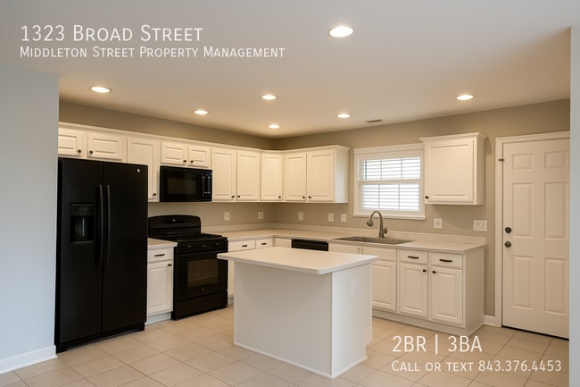 Building Photo - 1323 Broad St