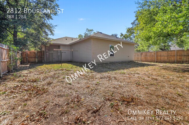 Building Photo - 2812 Bourland St