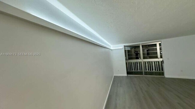 Building Photo - 1475 NE 125th Terrace