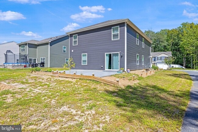 Building Photo - 459 Currant Cir