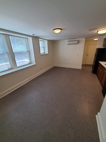 Building Photo - 5040-5040 New Hampshire Ave NW