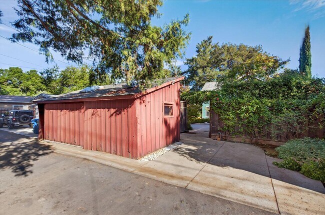 Building Photo - 123 Wilder Ave