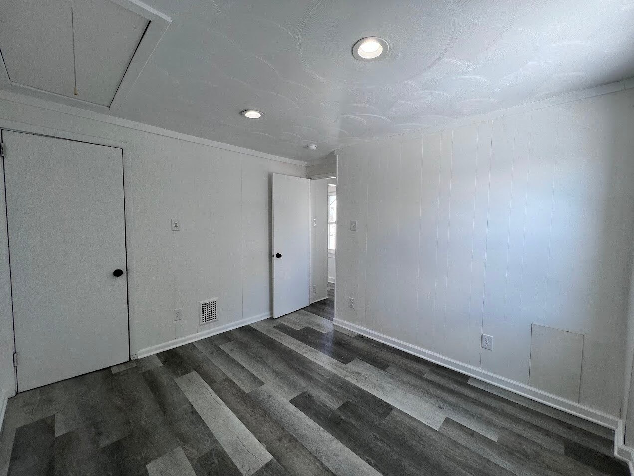 Building Photo - 866 Miller Ave