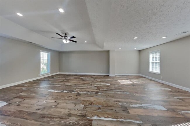 Building Photo - 537 Paper Ridge Ln