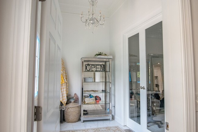 Building Photo - Luxury Living w/ Pool In Brentwood!