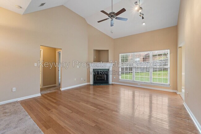 Building Photo - 803 Bell Springs Ct