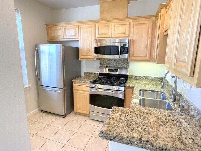 Building Photo - Gorgeous Corner Condo at The Terraces in Dublin Ranch Village!!