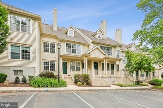 Building Photo - 624 Brickhouse Rd
