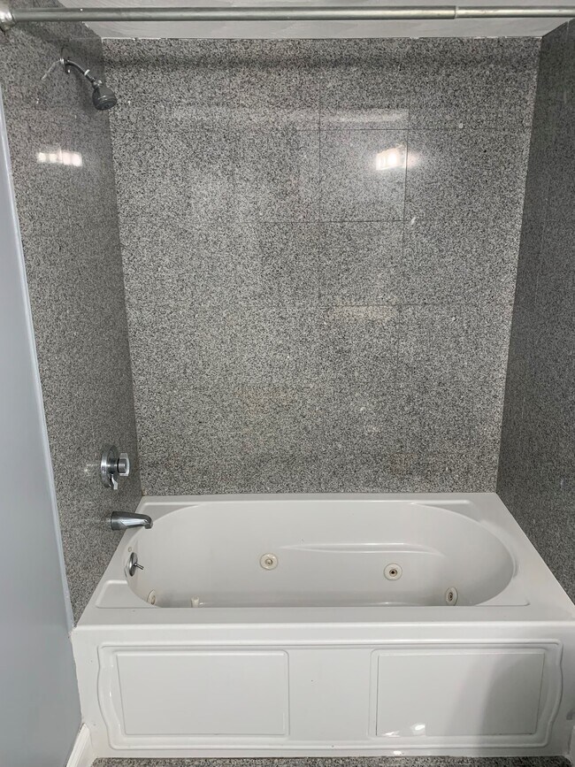 Building Photo - 3 Commercial St