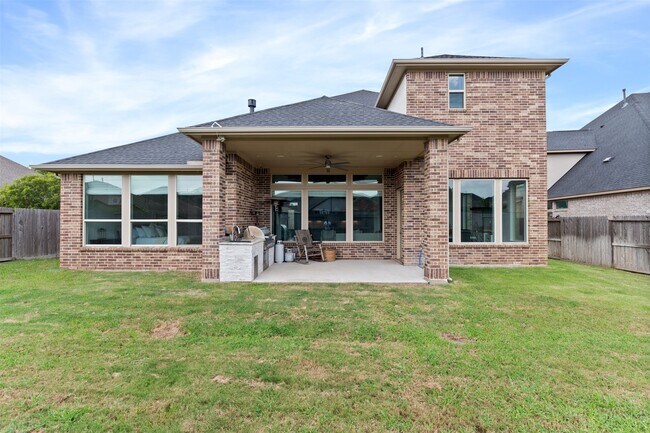 Building Photo - 1102 McMurtry Ridge Dr