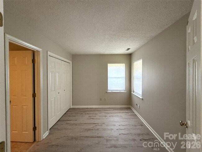Building Photo - 2720 Von Thuringer Ct