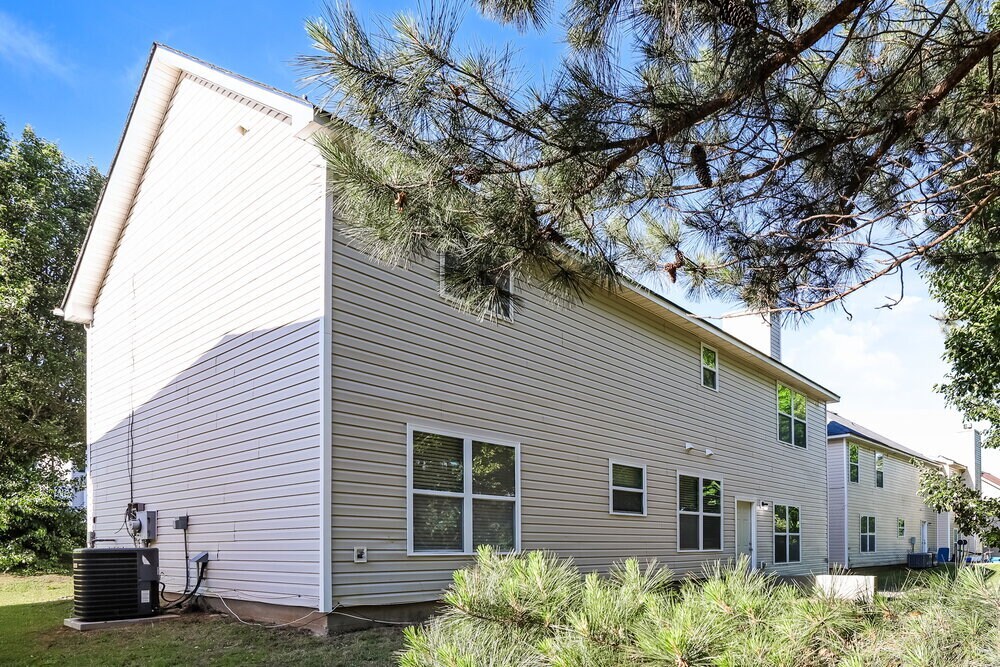 Building Photo - 3112 Berthas Overlook