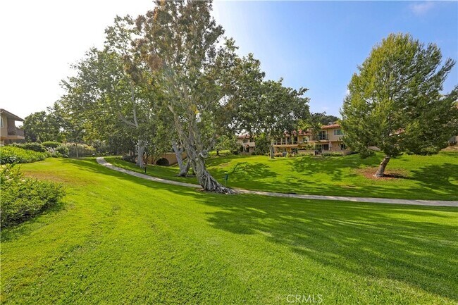 Building Photo - 406 Carlotta