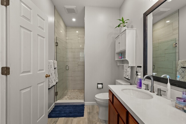 Building Photo - 49 Humphreys Dr