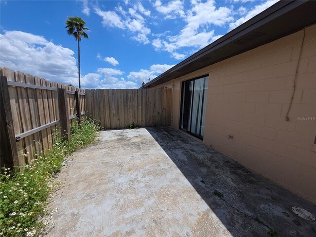 Building Photo - Kissimmee Condo