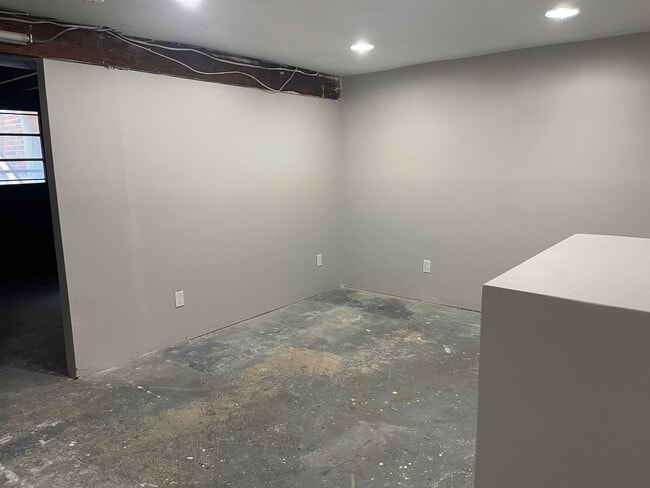 Building Photo - 20 Wareham Rd