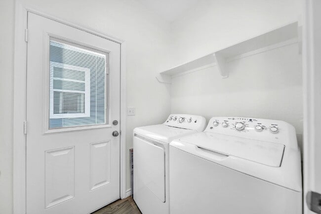 Building Photo - 16606 E Forrestal St