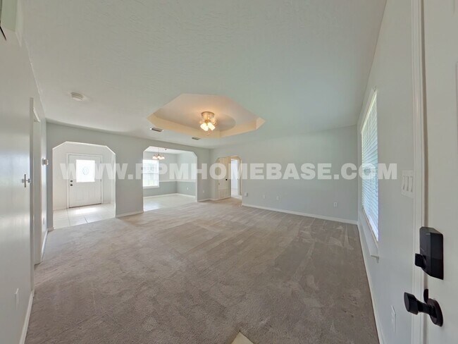 Building Photo - 4 Bed Navarre Home on Half+ Acre, Fenced Yard & Detached Garage Near Hurlburt