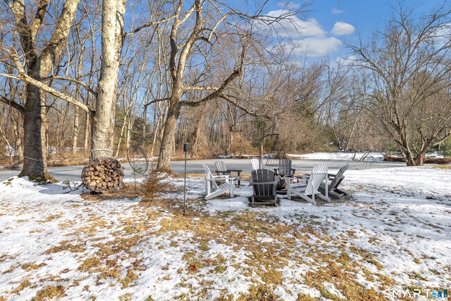 Building Photo - 70 Cranbury Rd