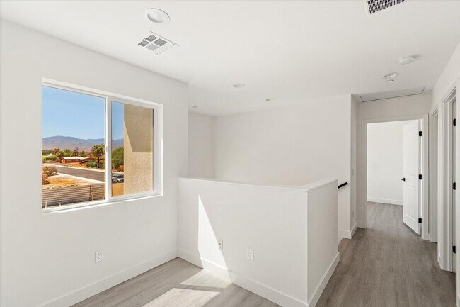 Building Photo - 66091 Cahuilla Ave