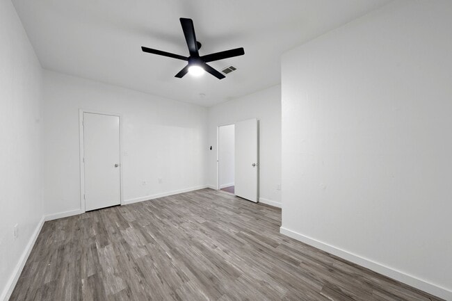 Interior Photo - Allen Place