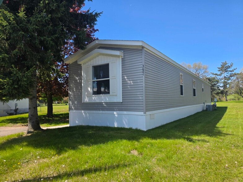 Building Photo - 3684 Willow Ct