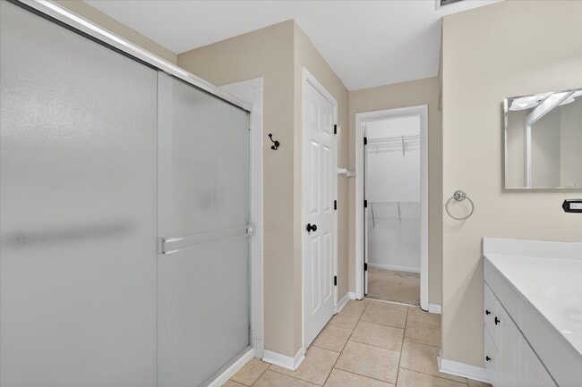 Building Photo - 1161 Hawthorne Ln